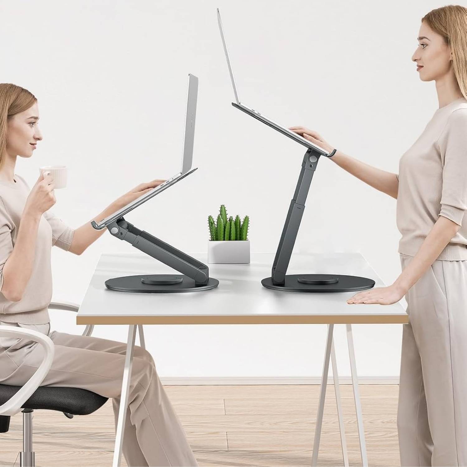 Adjustable Laptop Stand: image 9